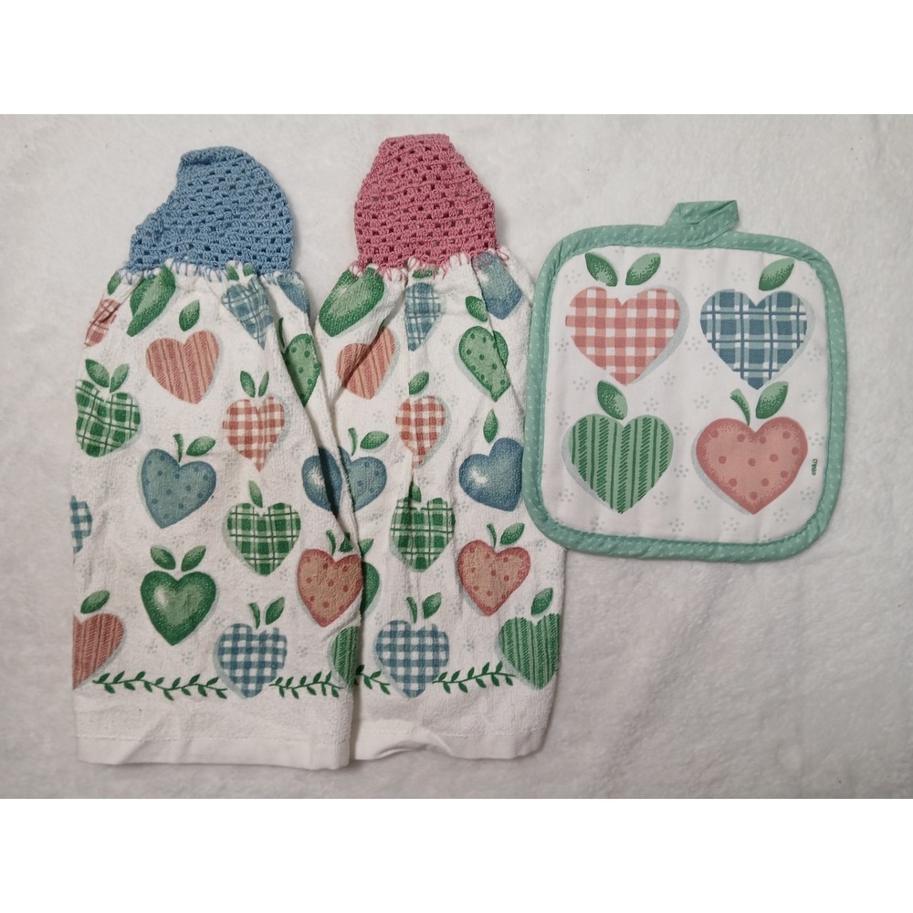 Vintage B&D Kitchenworks 3pc Set: Apple Heart Pot Holder & 2 Crochet Towels